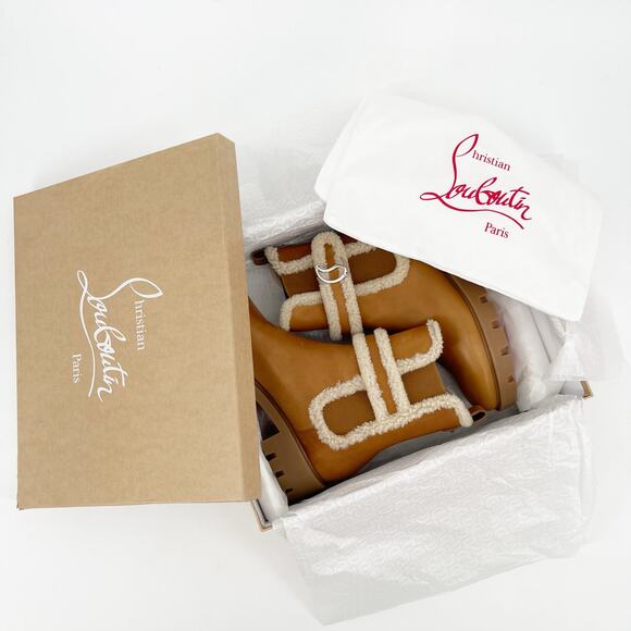 Christian Louboutin Tan Beige CL Chelsea Booty Lug Shearling Ankle Boots EU 39.5 - Picture 13 of 14